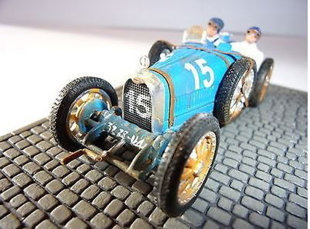 15 Bugatti 35 2.0 - Edicola (1).jpg